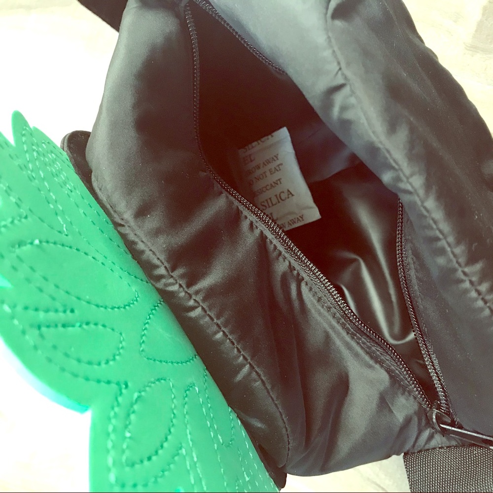 VS PINK cooler/lunch bag brand new - Picture 5 of 9